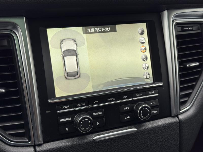 Porsche Macan 2016