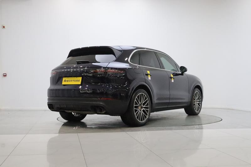 Porsche Cayenne E-Hybrid 2021