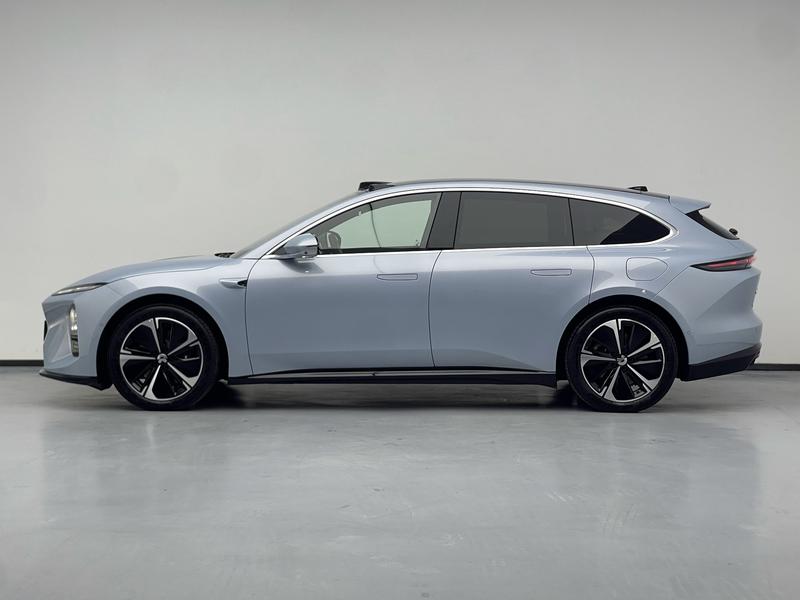 NIO NIO ET5 Touring 2025