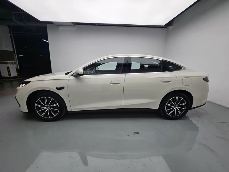 BYD Seal 06DM 2025