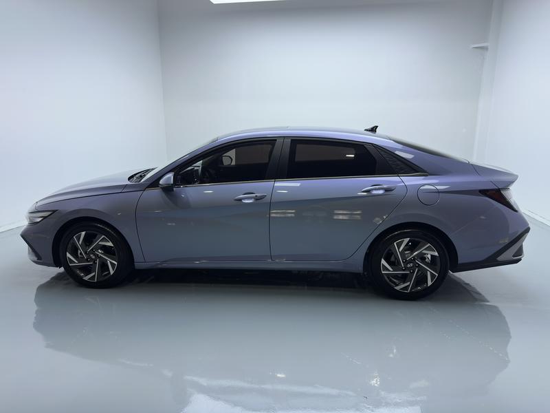 Hyundai Elantra 2023