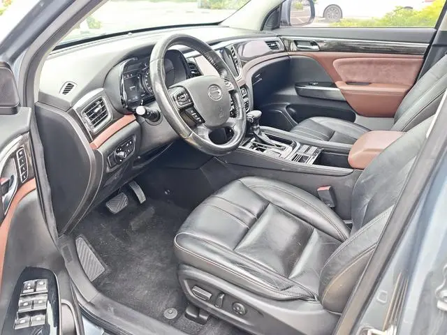 GAC Trumpchi GS8 320T two-wheel drive luxury Zhilian Edition 7 seats