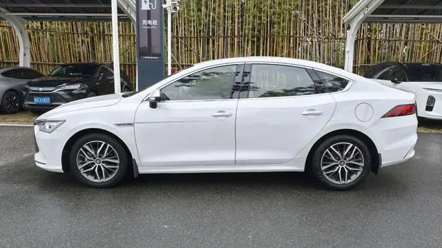 BYD Qin PLUS DM DM-i 55KM flagship type