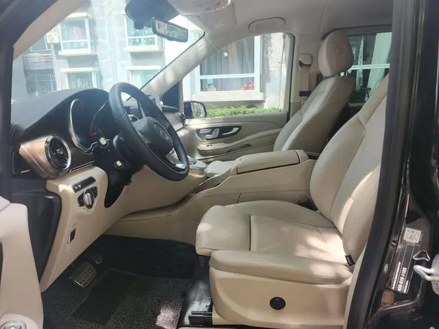 Mercedes-Benz Mercedes-Benz V-class V 260 L Long wheelbase Deluxe Edition