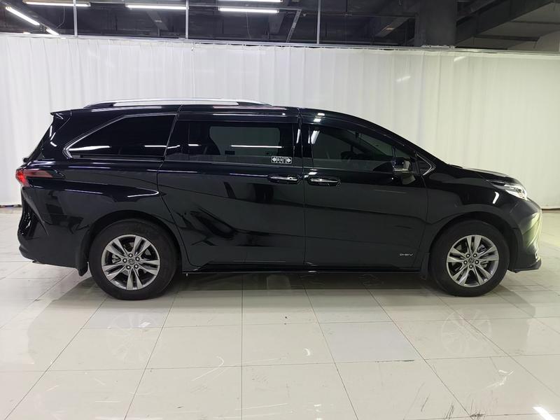 Toyota Sienna 2024