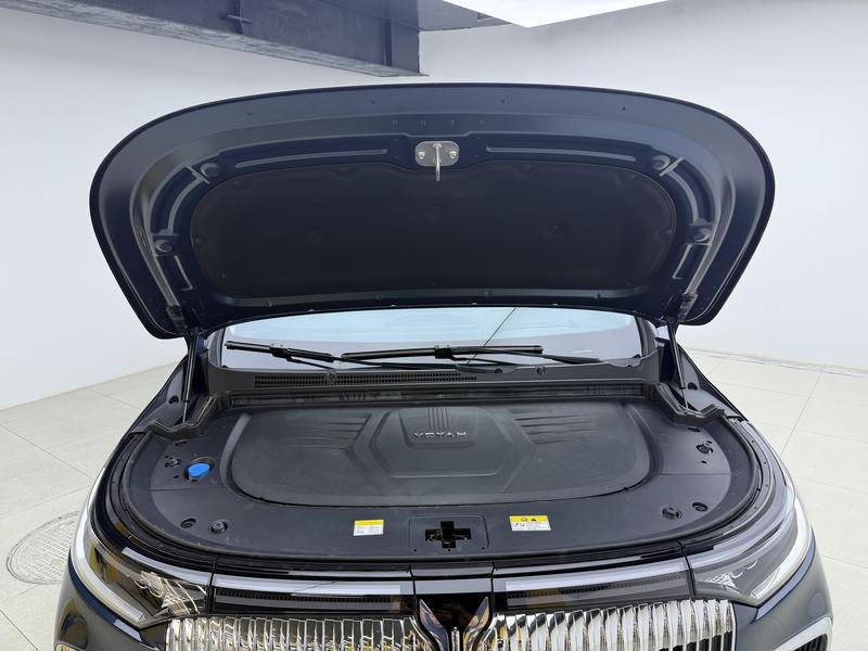 Voyah Lantu Dreamer PHEV 2025