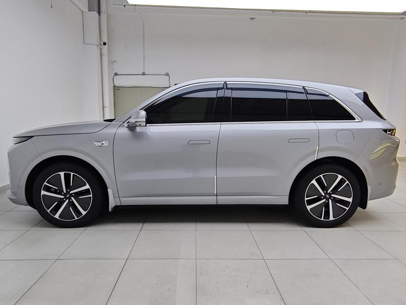 Li Auto Ideal L6 2024