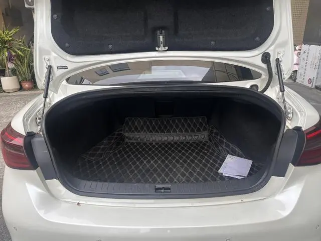 Infiniti Infiniti Q50L 2.0T Yixiang Edition Country V