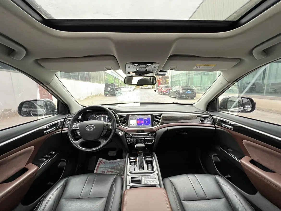 GAC Trumpchi GS8 320T two-wheel drive premium edition 7 seats
