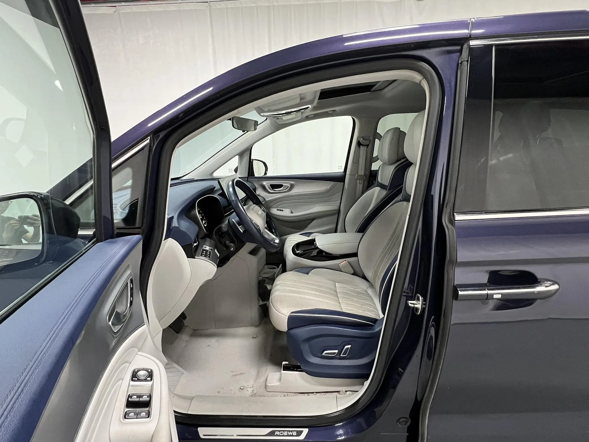 Roewe Roewe iMAX8 400TGI Reunion Edition