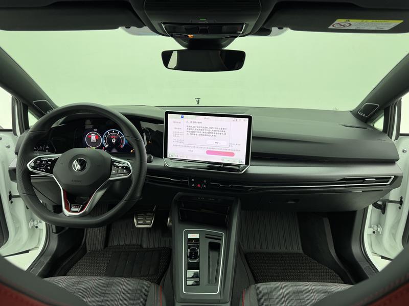 Volkswagen Golf GTI 2025