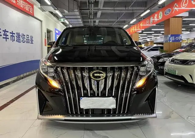 GAC Trumpchi M8 Master Series 390T four-seater Royal Edition