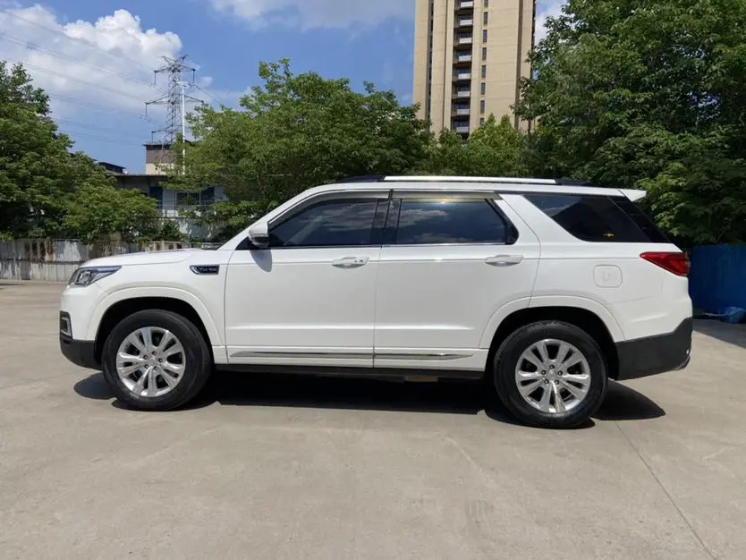 Changan Changan CS95 2.0T two-wheel drive Zhiyuan version