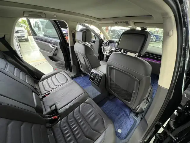 Volkswagen Touareg 3.0 TSI Sharp Edition