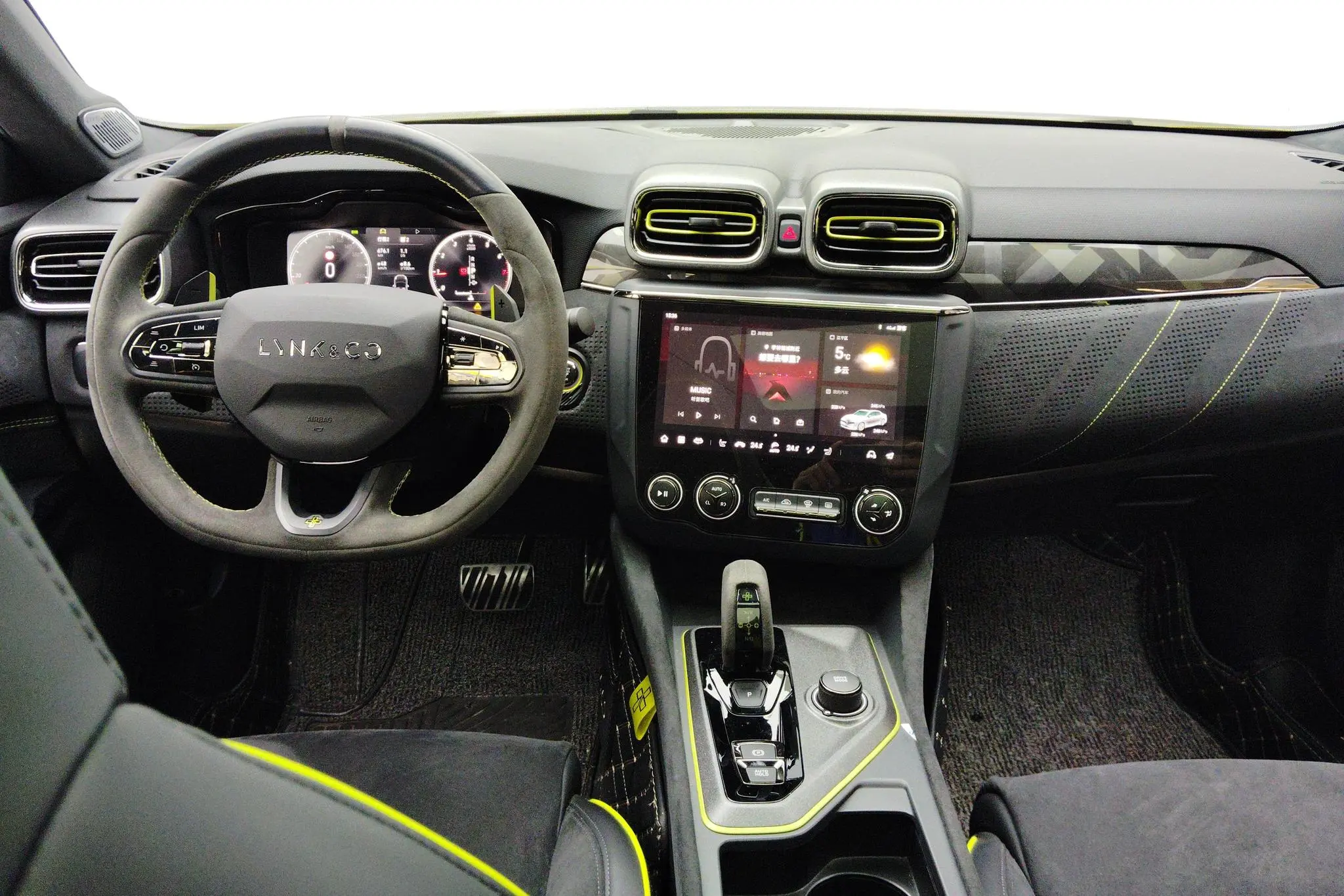 LYNK & CO Lynk 03 03+2.0 TD Automatic Yufeng Version