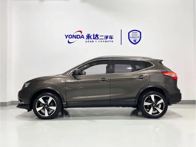 Nissan Qashqai 2.0L CVT Deluxe Edition