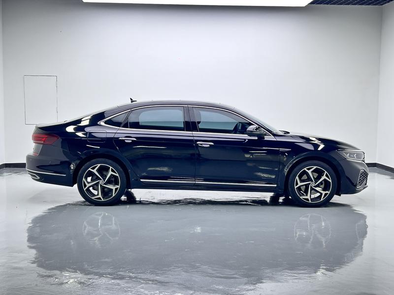 Volkswagen Passat 2023