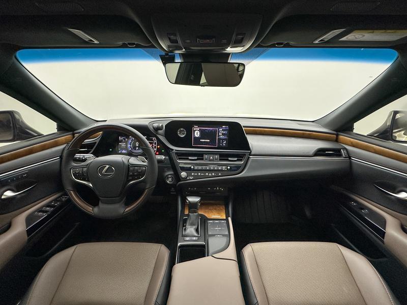Lexus Lexus ES 2021