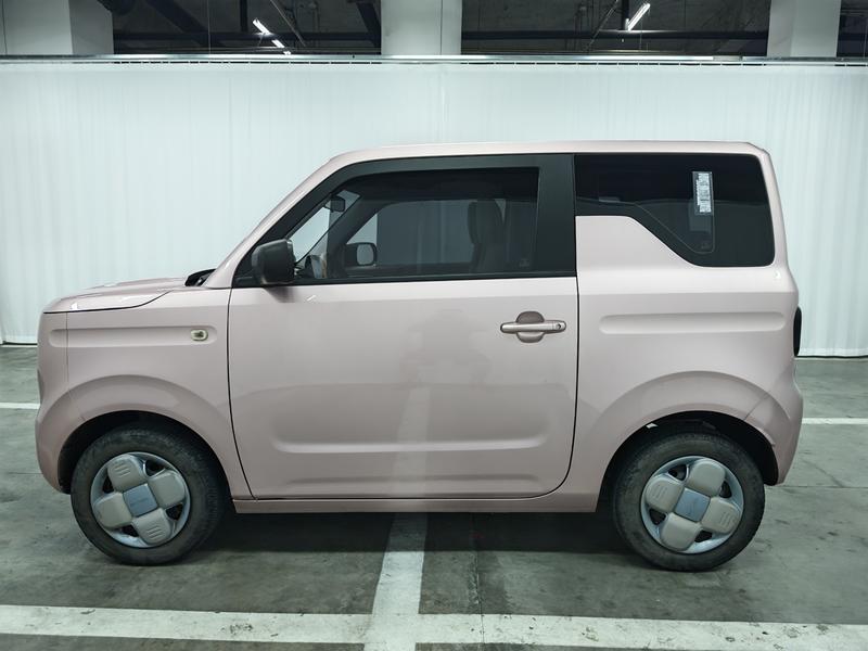 Geely Galaxy panda 2023