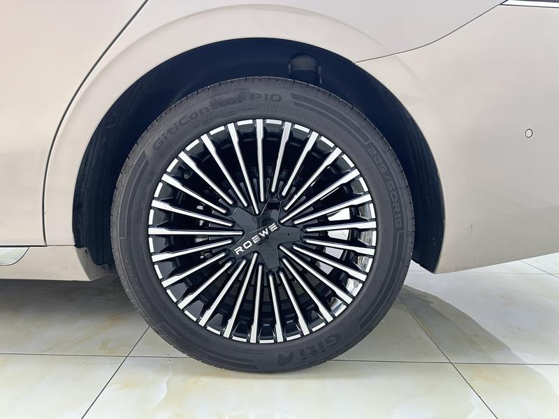 Roewe Roewe M7 DMH 2025