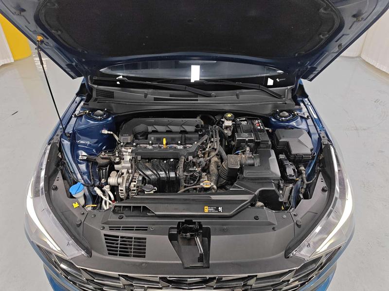 Hyundai Elantra 2022
