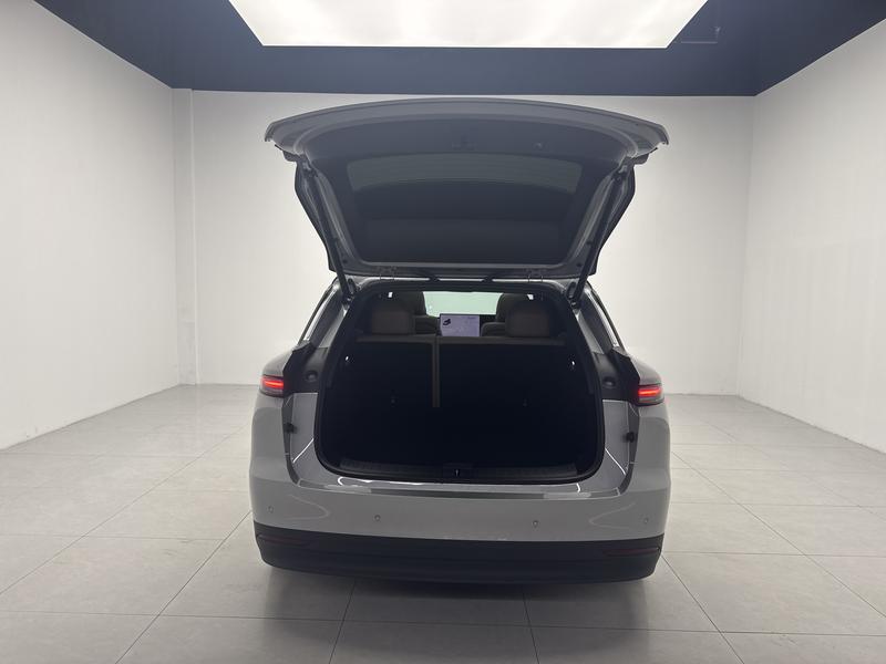 Li Auto Ideal i6 2025