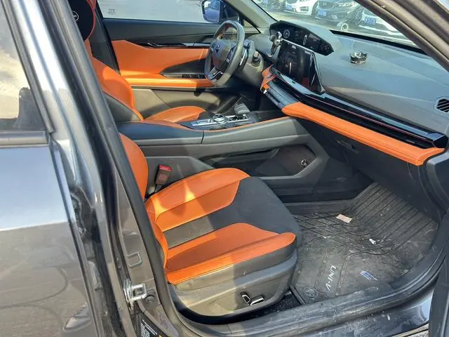 Changan Changan UNI-V 1.5T Sports version