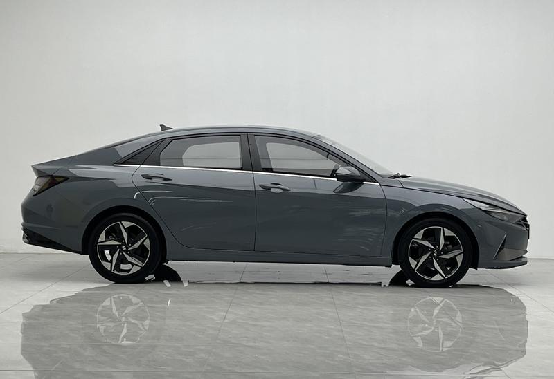 Hyundai Elantra 2022