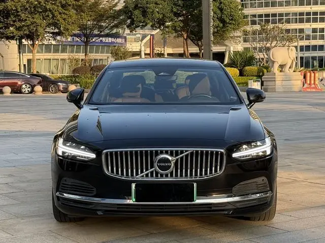 Volvo Volvo S90 PHEV T8 E-drive Hybrid Zhiyi Deluxe Edition