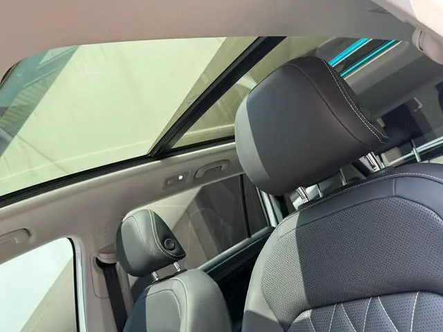 Volkswagen Tiguan L 330TSI automatic two-wheel drive Smart edition
