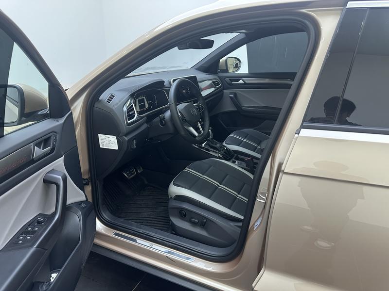 Volkswagen T-Roc 2023