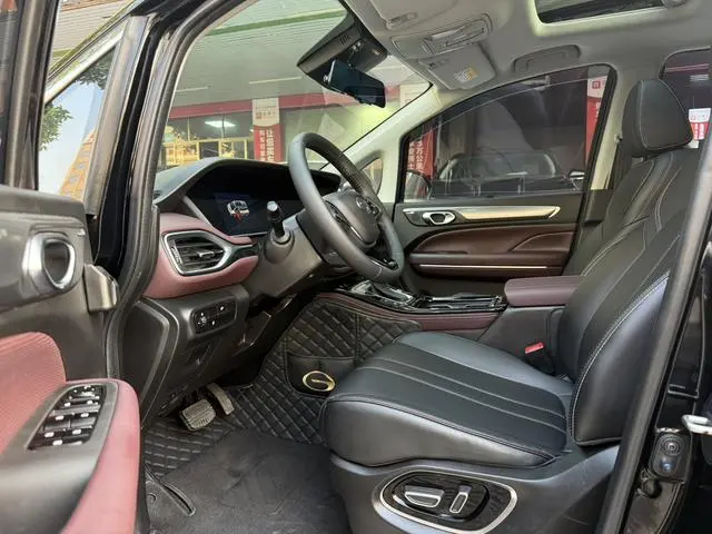 GAC Trumpchi M6 PRO 270T WDCT Deluxe Edition