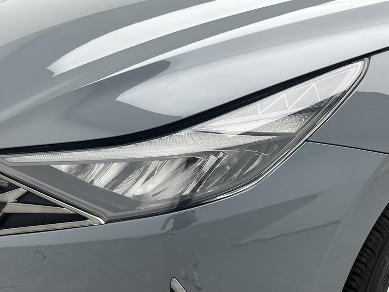 Hyundai Elantra 2022