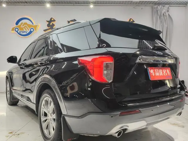 Ford Explorer EcoBoost 285 rear drive fashion version 6 seats