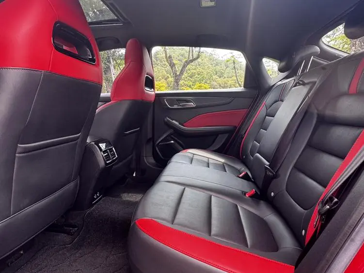 MG MG6 1.5T Automatic Trophy Deluxe Edition