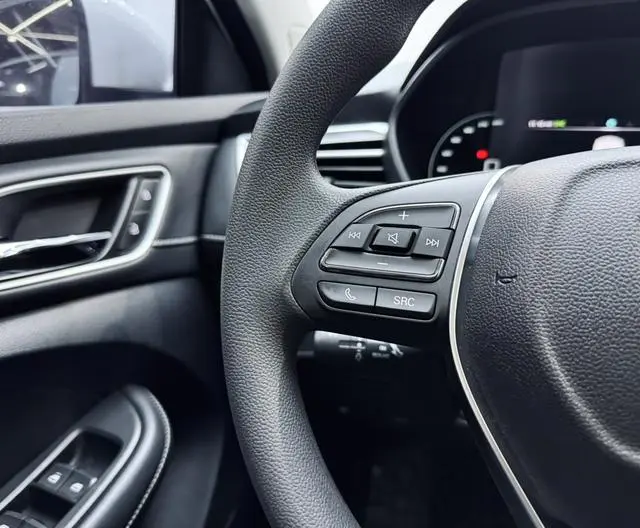 Roewe Roewe i5 1.5L automatic 4G Interconnection Linghao Ultimate Edition