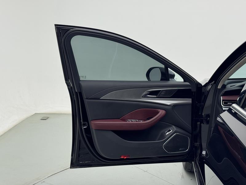 Hongqi Red Flag H5 2024