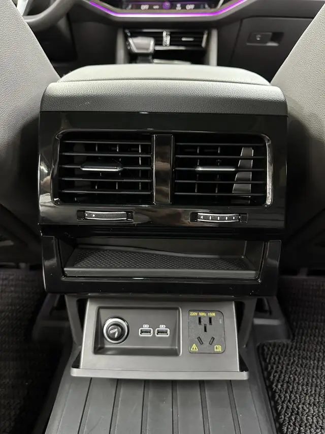 Volkswagen Touareg 2.0 TSI Ruiyi Edition Country VI