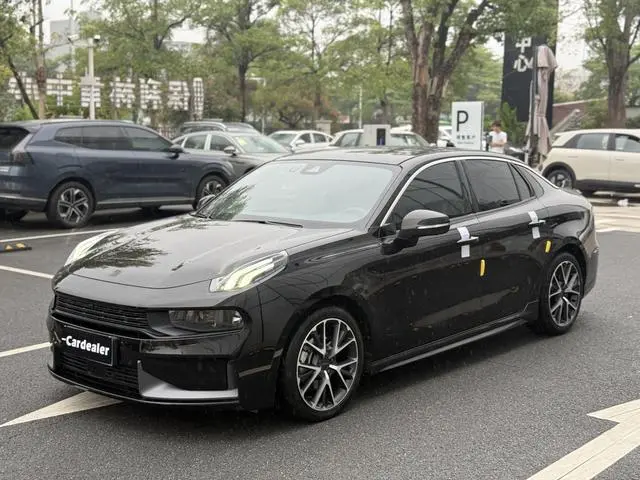 LYNK & CO Lynk 03 1.5TD DCT Champion Edition