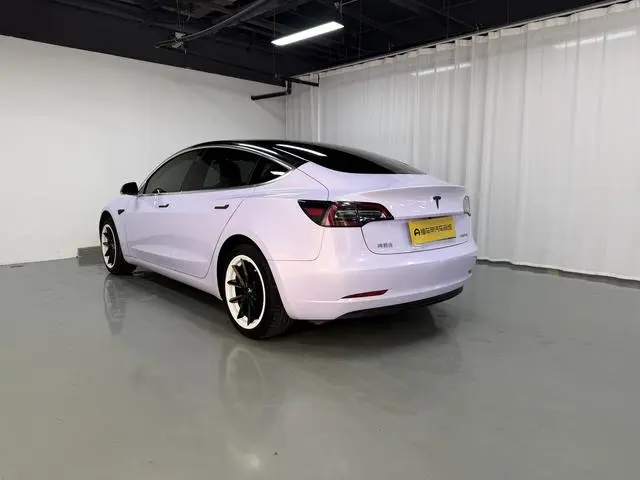 Tesla Model 3 Upgraded version of standard battery life rear drive