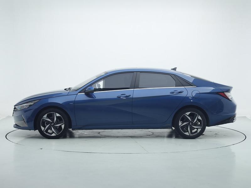 Hyundai Elantra 2021