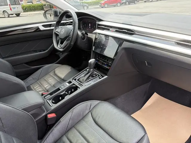 Volkswagen Volkswagen CC 380TSI eye-catching version