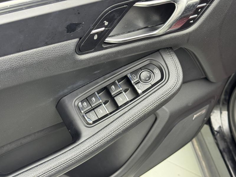 Porsche Macan 2016