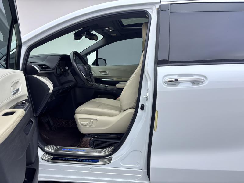 Toyota Sienna 2021