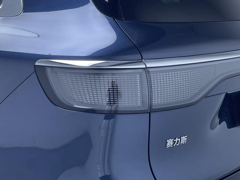 AITO问界 Wenjie M8 2025