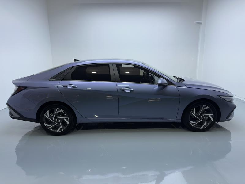 Hyundai Elantra 2023