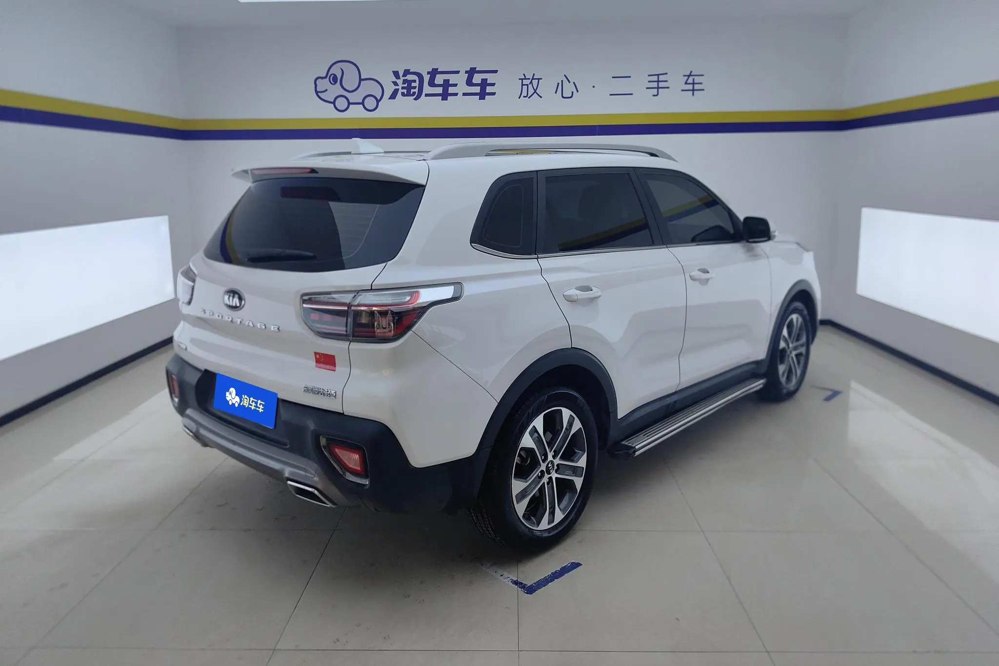 Kia Smart running 2.0L Automatic Smart Enjoy Deluxe Edition Country V
