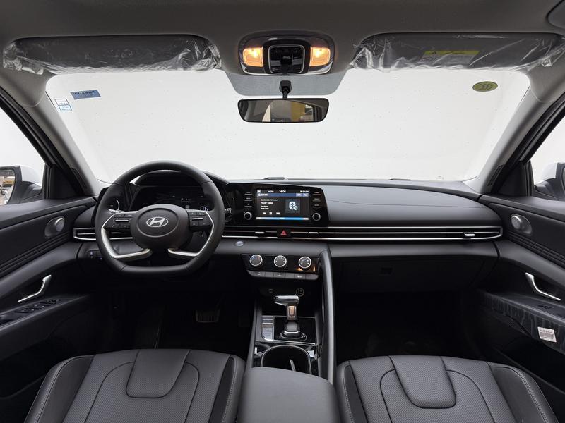 Hyundai Elantra 2023