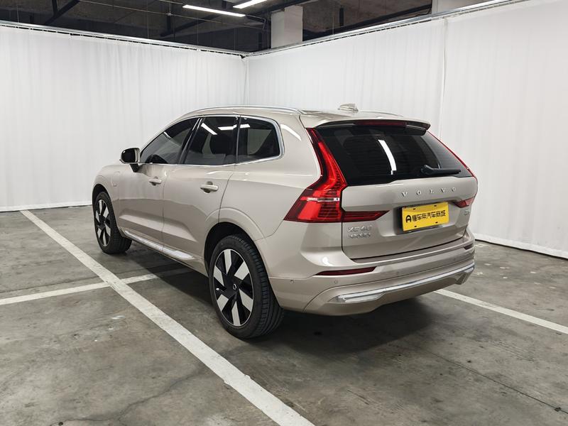 Volvo Volvo XC60 PHEV 2025