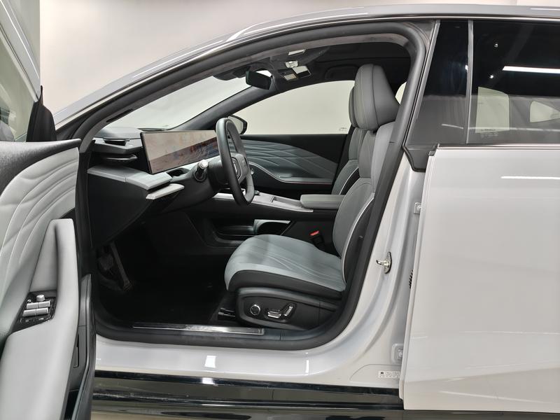 Geely Galaxy Galaxy E8 2024